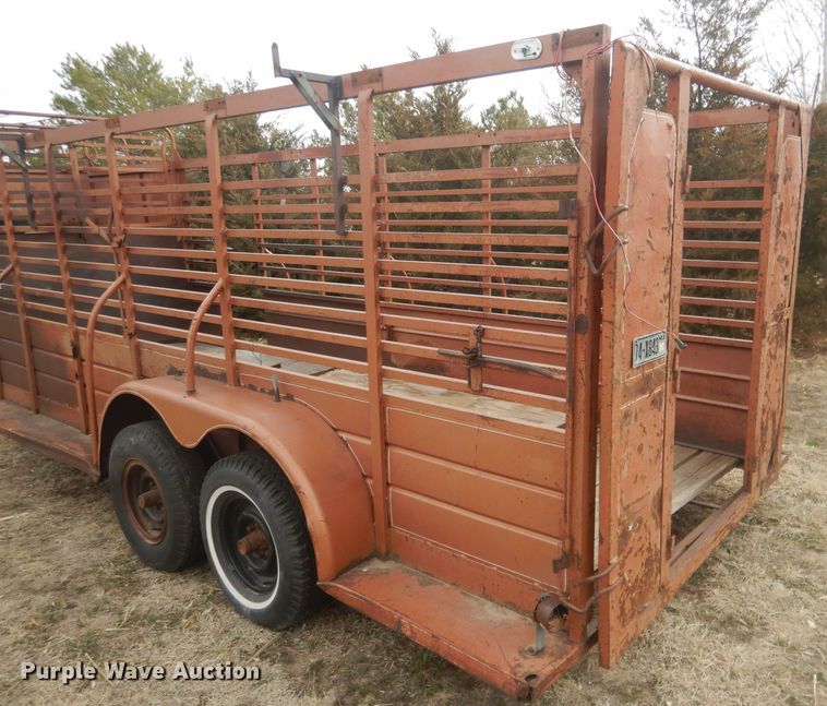 image for item FI9005 1980 WW  livestock trailer