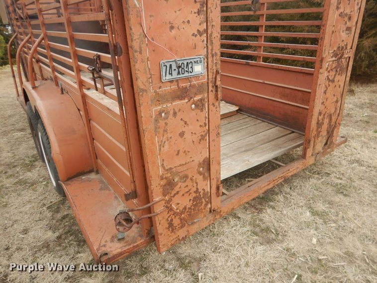image for item FI9005 1980 WW  livestock trailer