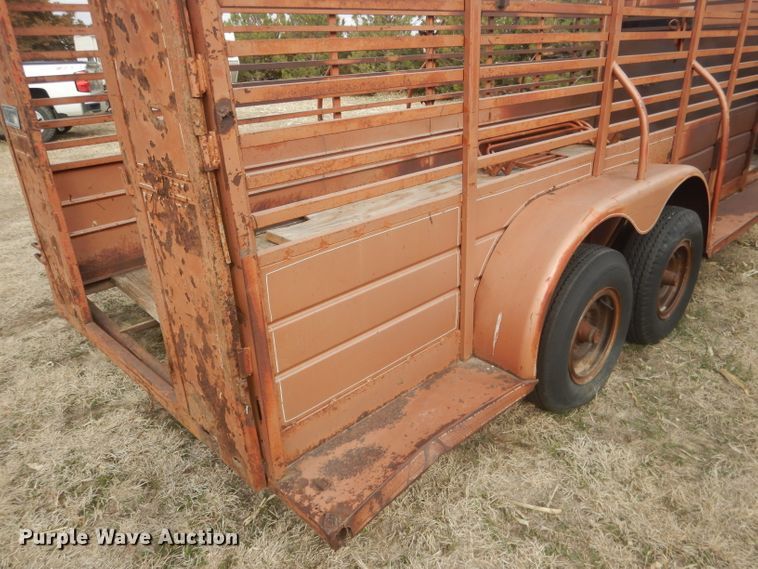 image for item FI9005 1980 WW  livestock trailer