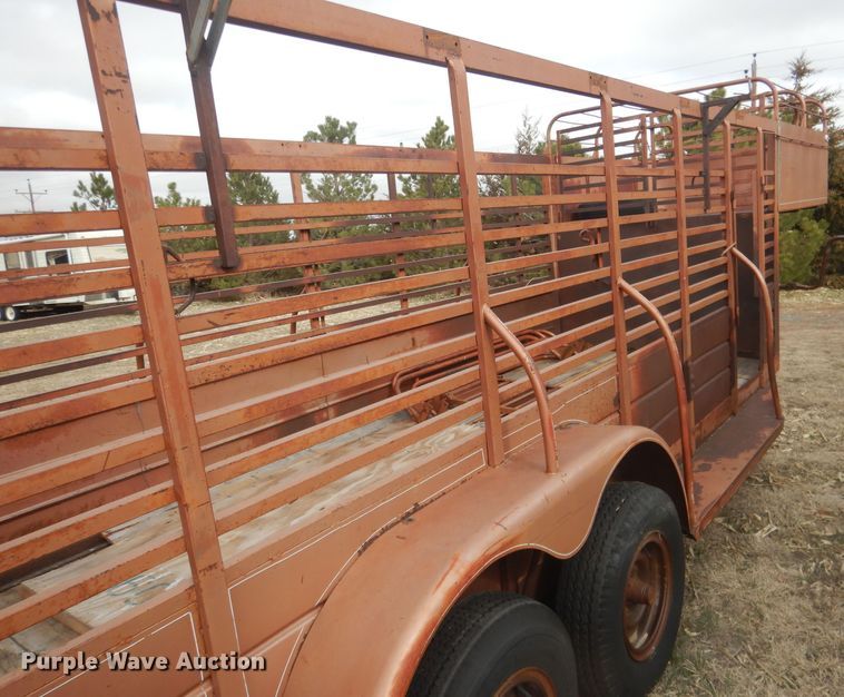 image for item FI9005 1980 WW  livestock trailer