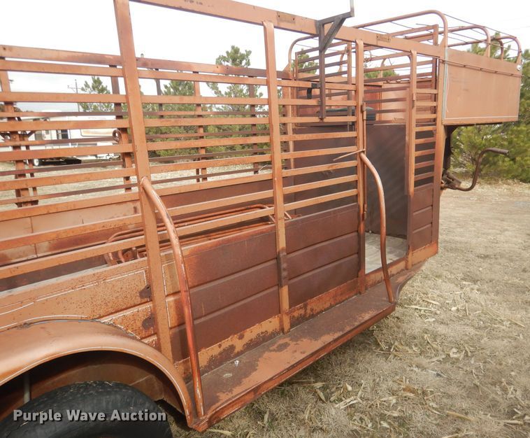 image for item FI9005 1980 WW  livestock trailer