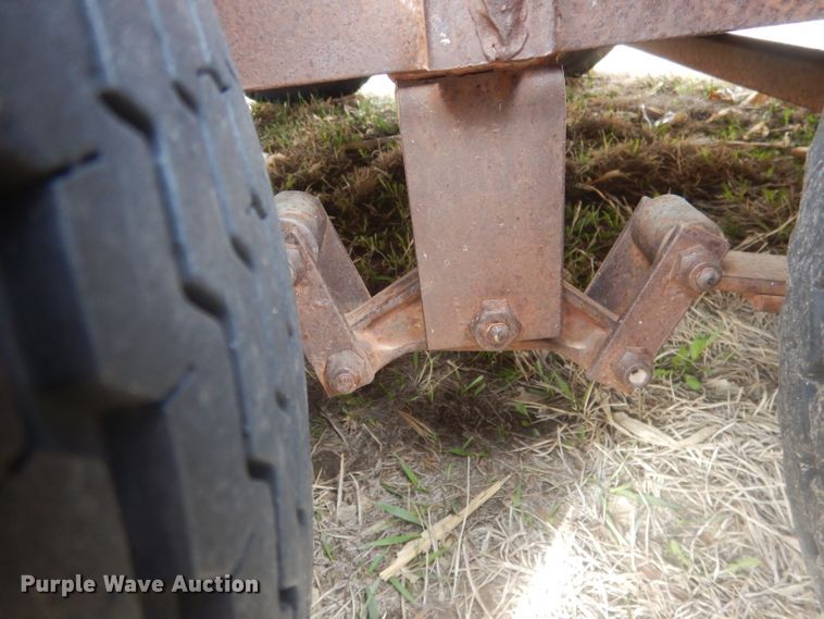 image for item FI9005 1980 WW  livestock trailer