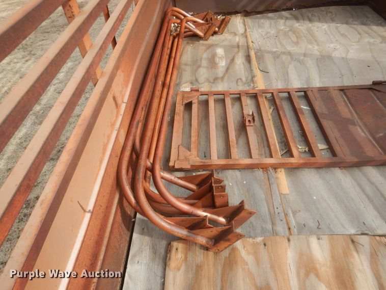 image for item FI9005 1980 WW  livestock trailer