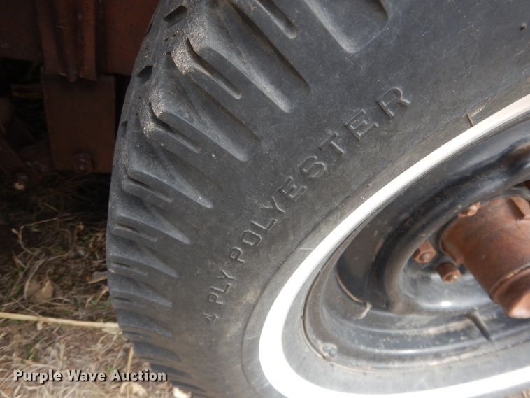 image for item FI9005 1980 WW  livestock trailer
