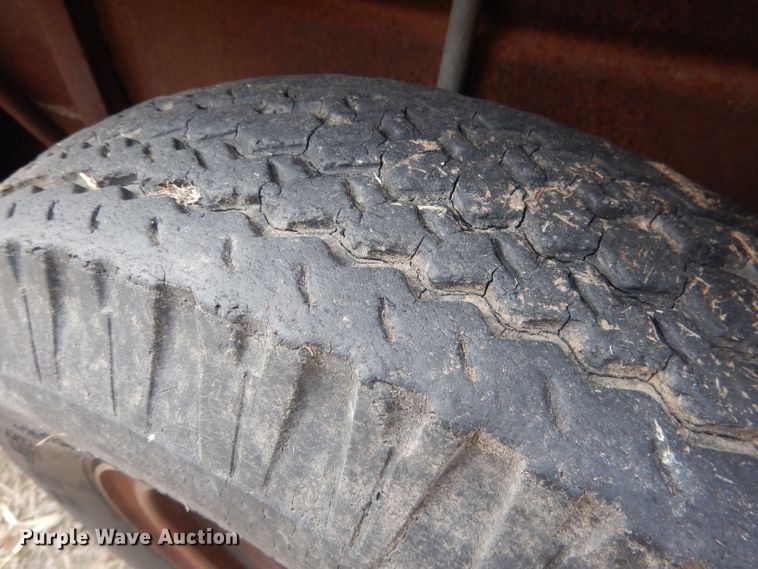 image for item FI9005 1980 WW  livestock trailer