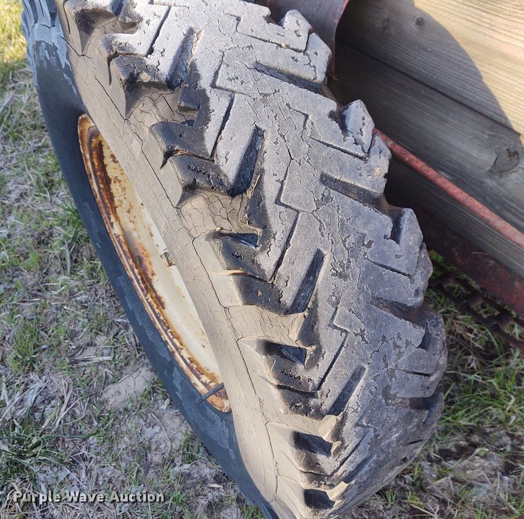 image for item FY9978 Manure spreader