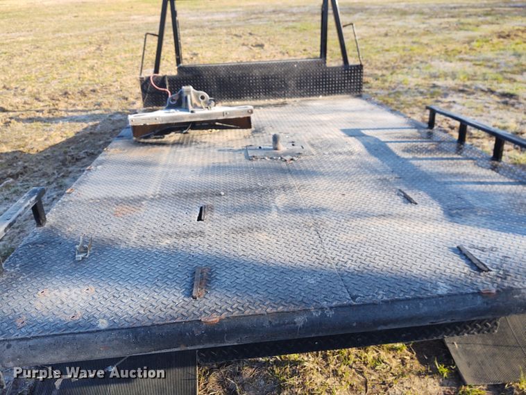 image for item FY9979 Flatbed