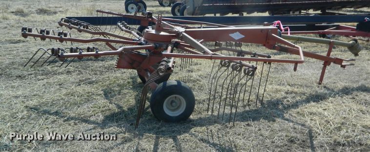 image for item GE9981 Kuhn GA300GT rotary hay rake