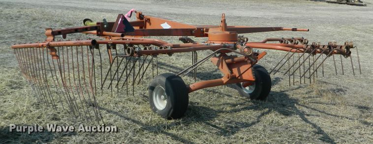 image for item GE9981 Kuhn GA300GT rotary hay rake