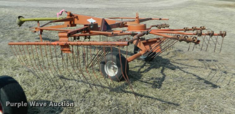 image for item GE9981 Kuhn GA300GT rotary hay rake