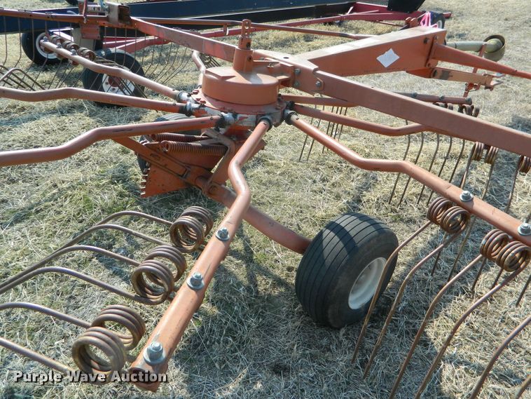 image for item GE9981 Kuhn GA300GT rotary hay rake