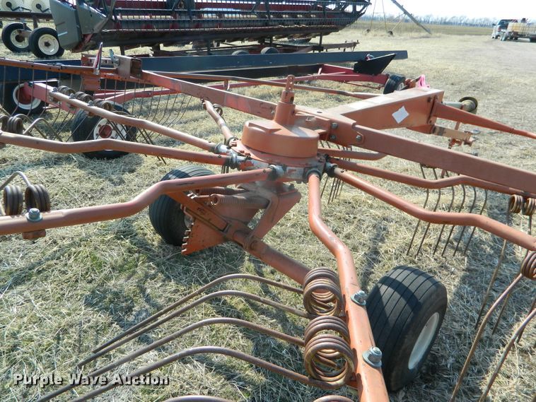 image for item GE9981 Kuhn GA300GT rotary hay rake
