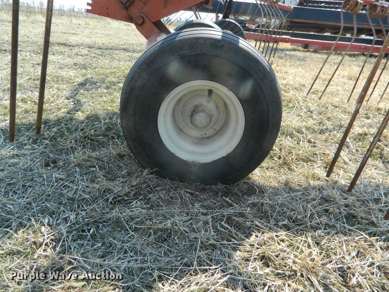 image for item GE9981 Kuhn GA300GT rotary hay rake