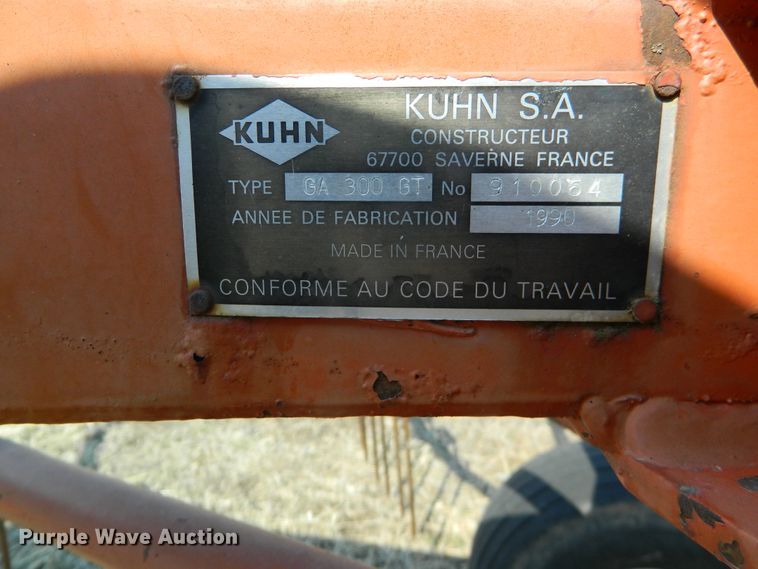 image for item GE9981 Kuhn GA300GT rotary hay rake