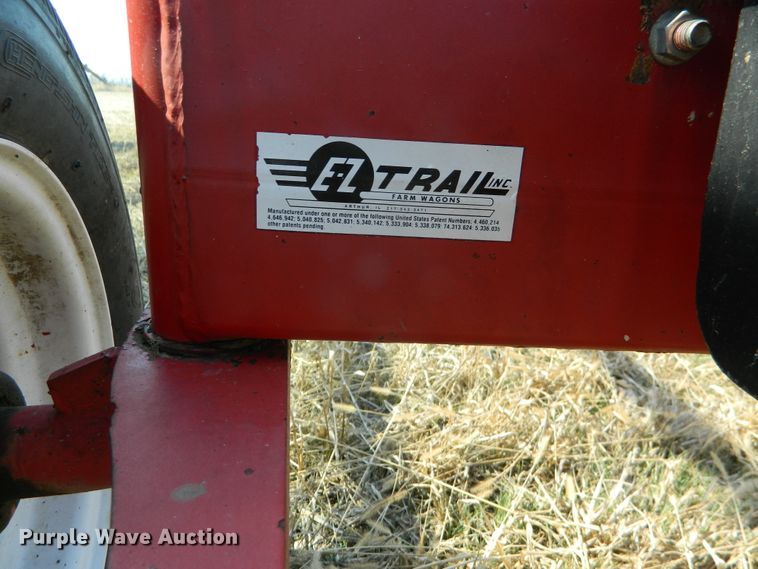 image for item GE9982 E-Z Trail 672 header trailer