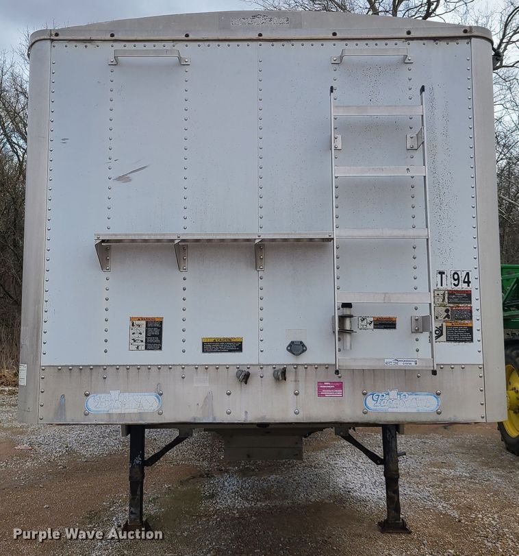 image for item GY9706 Wilson DWH-400  grain trailer