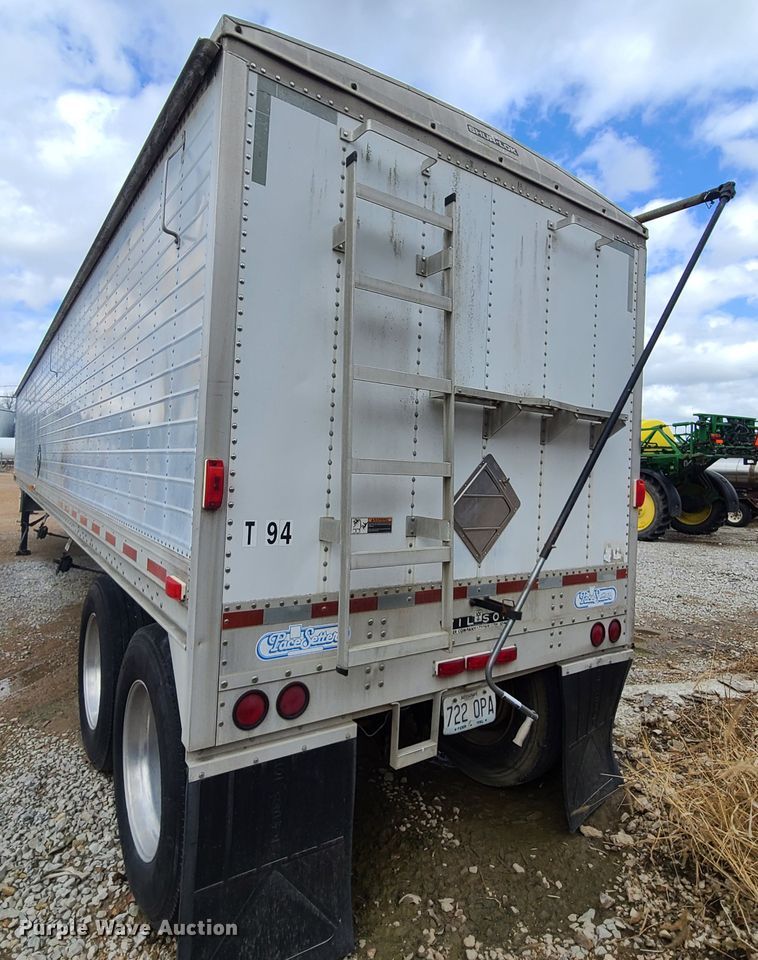 image for item GY9706 Wilson DWH-400  grain trailer