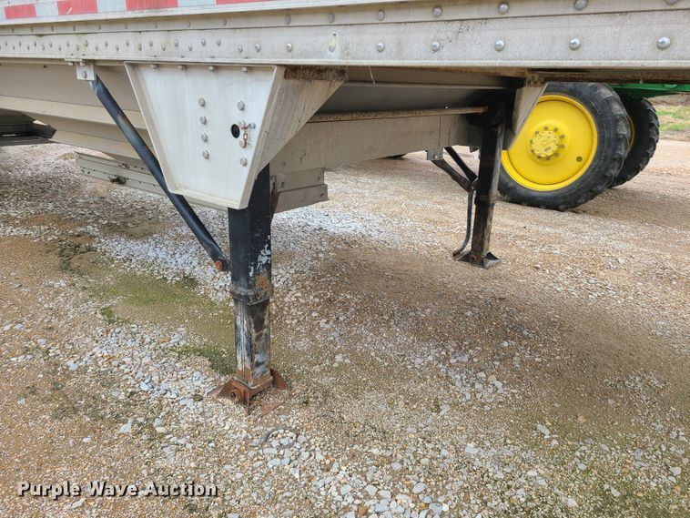 image for item GY9706 Wilson DWH-400  grain trailer