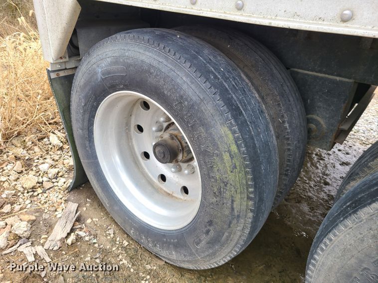 image for item GY9706 Wilson DWH-400  grain trailer