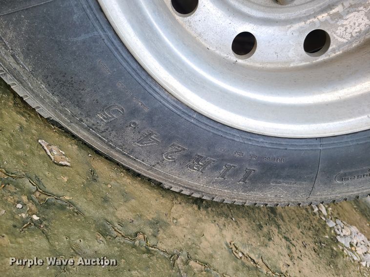 image for item GY9706 Wilson DWH-400  grain trailer