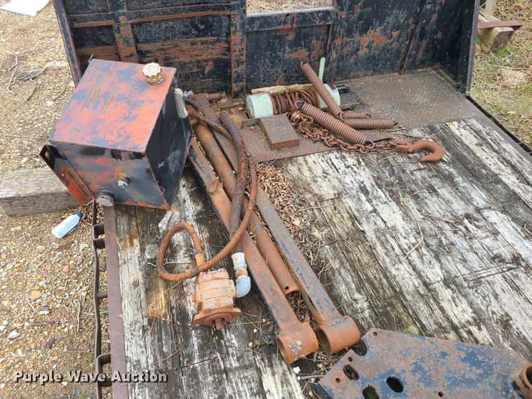 image for item GY9708 Rollback truck bed