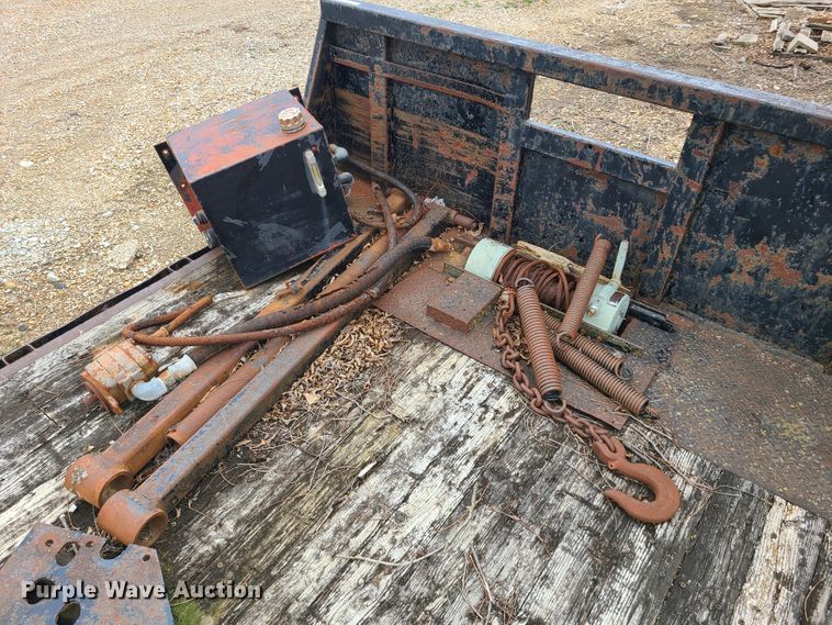 image for item GY9708 Rollback truck bed