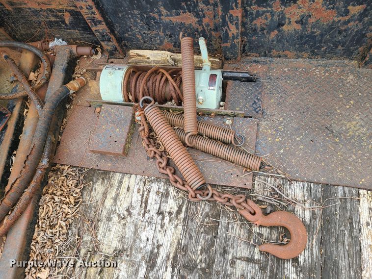 image for item GY9708 Rollback truck bed