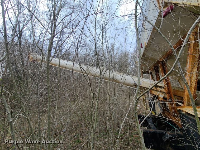 image for item GY9709 1989 Ford F800  fertilizer truck