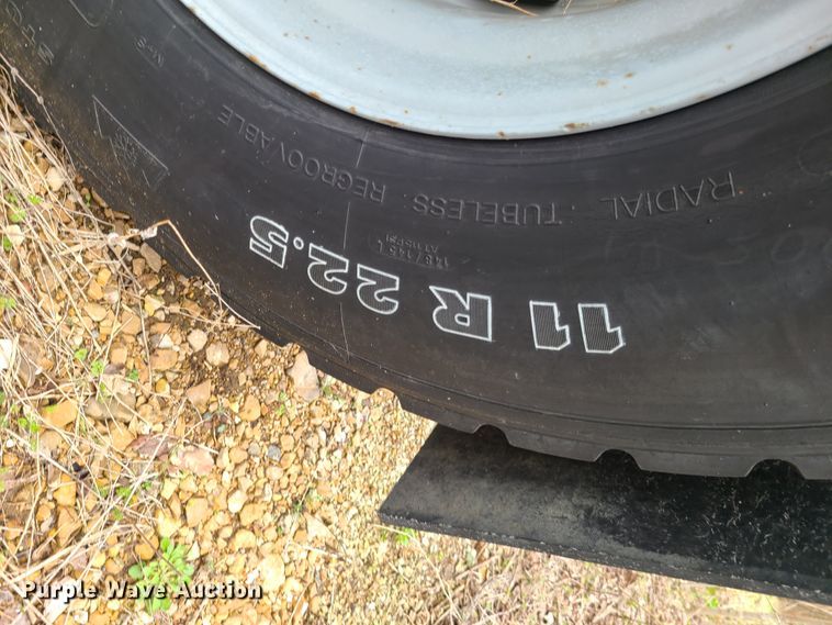 image for item GY9709 1989 Ford F800  fertilizer truck