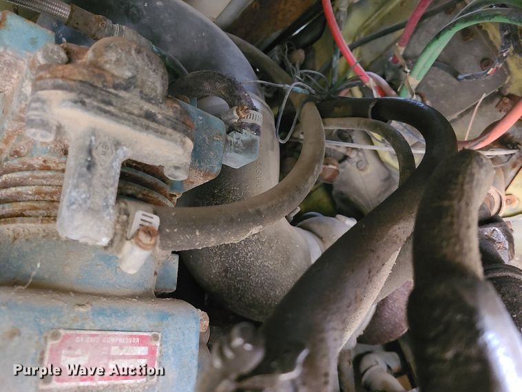 image for item GY9709 1989 Ford F800  fertilizer truck