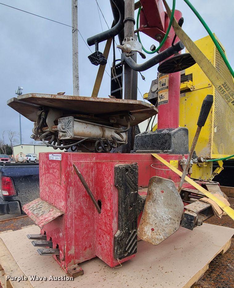 image for item GY9710 Tuxedo TC-950-WPA rim clamp tire machine