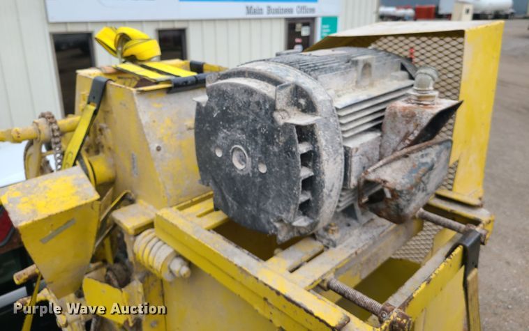 image for item GY9711 Rockhampton 12" roller mill