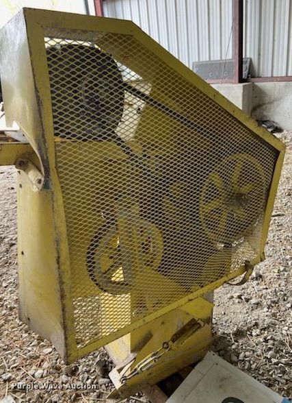 image for item GY9711 Rockhampton 12" roller mill