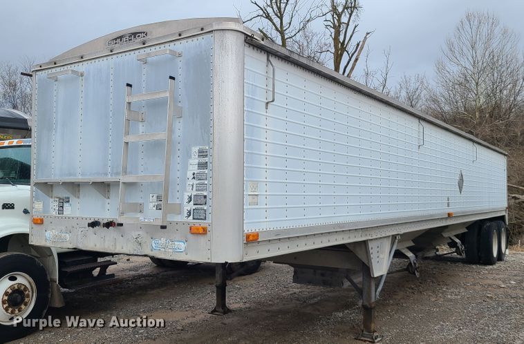 image for item GY9712 Wilson DWH-400  grain trailer