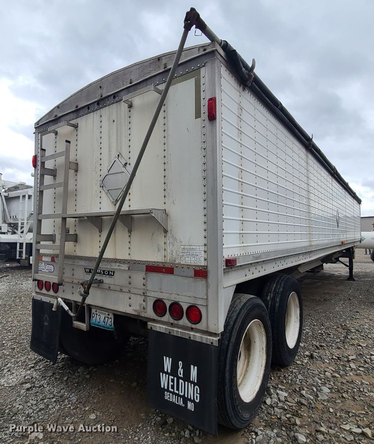 image for item GY9712 Wilson DWH-400  grain trailer