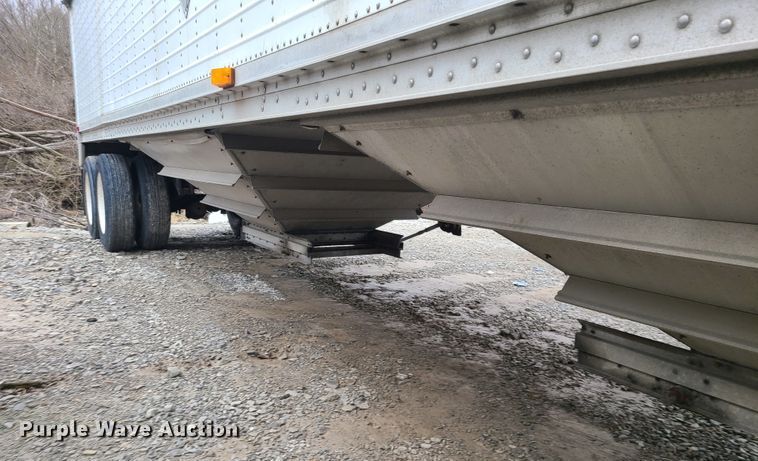 image for item GY9712 Wilson DWH-400  grain trailer