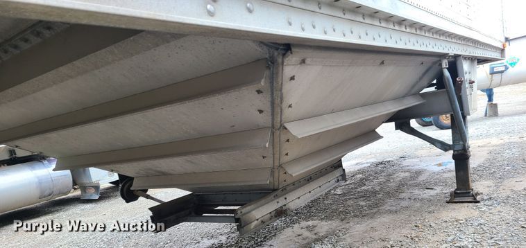 image for item GY9712 Wilson DWH-400  grain trailer