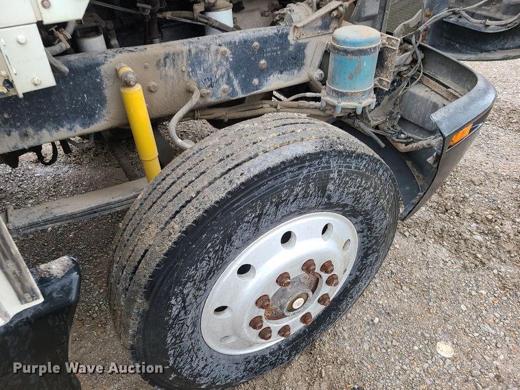 image for item GY9713 1989 Kenworth T600  semi truck