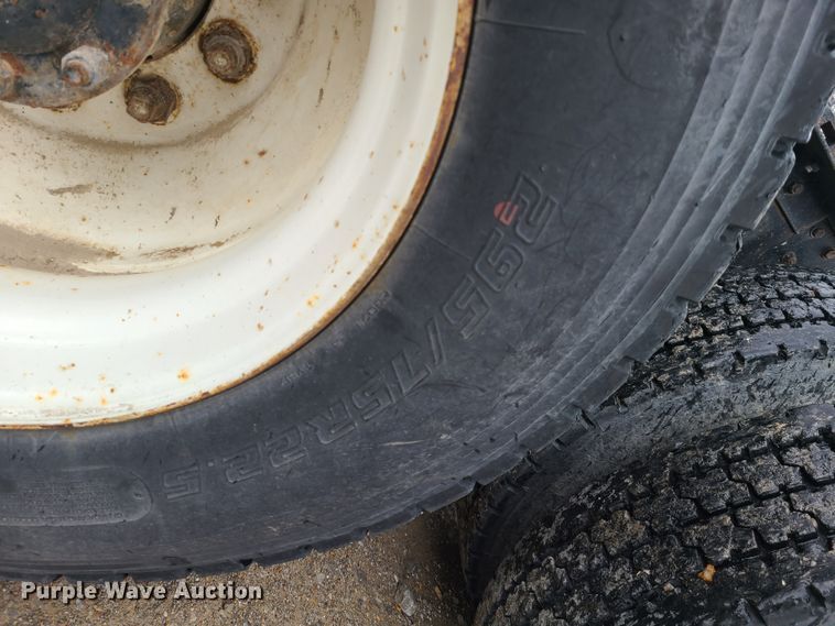 image for item GY9713 1989 Kenworth T600  semi truck