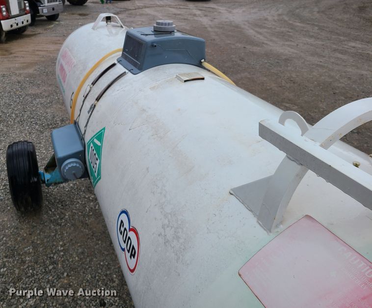 image for item GY9714 NH3 tank