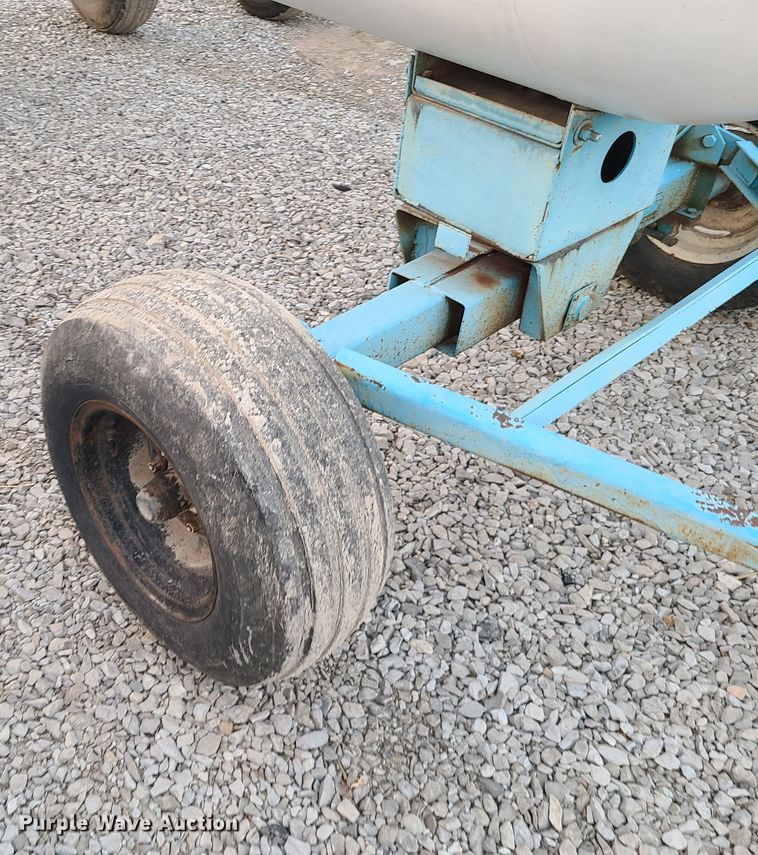 image for item GY9716 NH3 tank