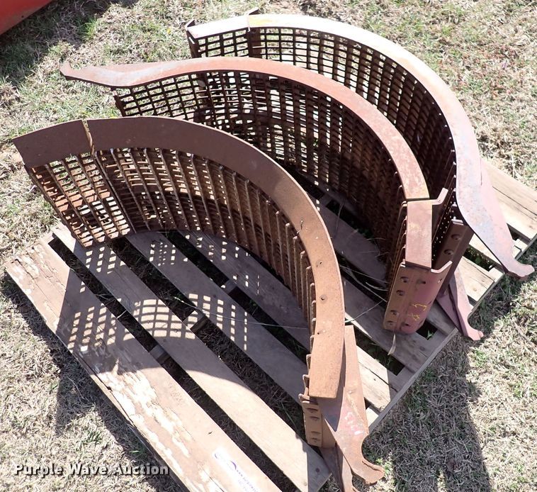 image for item HC9982 (3) large wire concaves