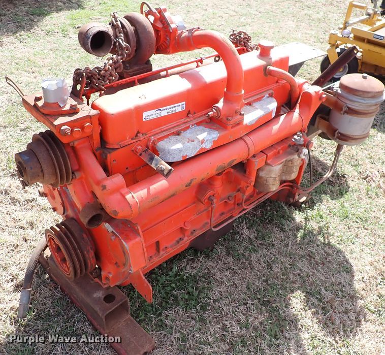 image for item HC9987 Six cylinder diesel engine