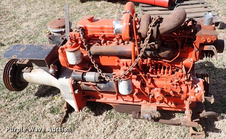 image for item HC9987 Six cylinder diesel engine