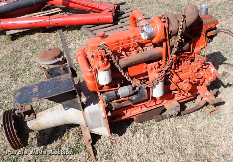 image for item HC9987 Six cylinder diesel engine