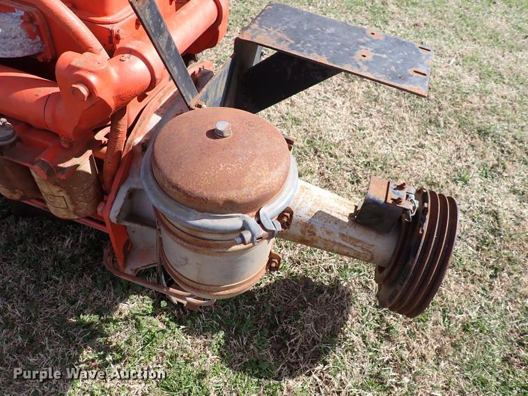 image for item HC9987 Six cylinder diesel engine