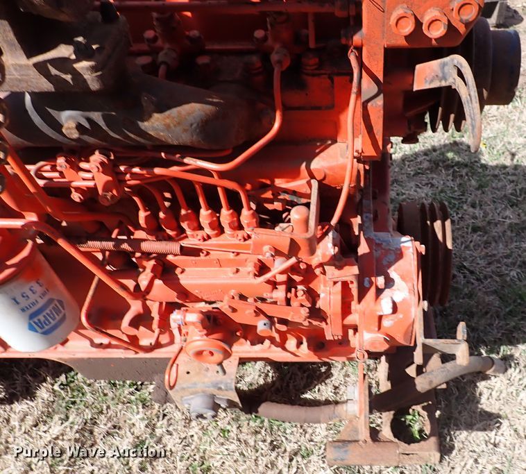 image for item HC9987 Six cylinder diesel engine