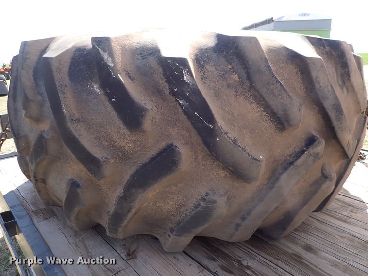 image for item HC9991 (2) 30.5L-32 tires and wheels