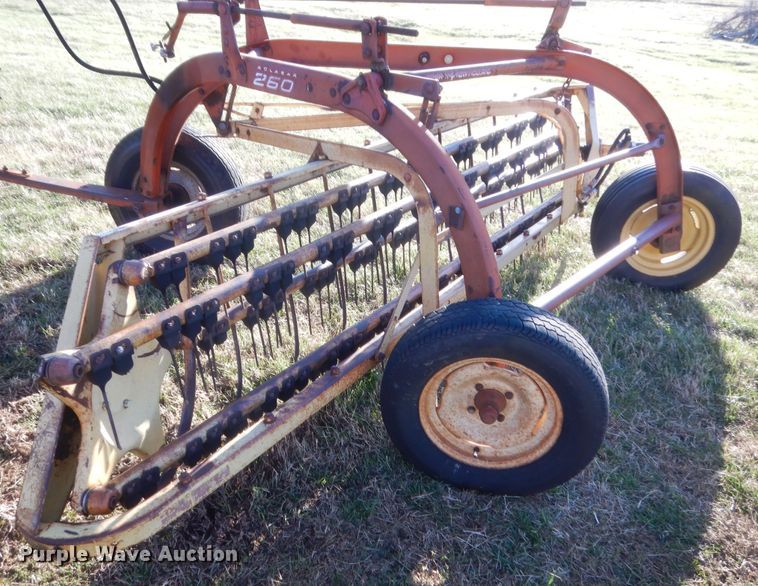 image for item HG9638 (2) New Holland hay rakes