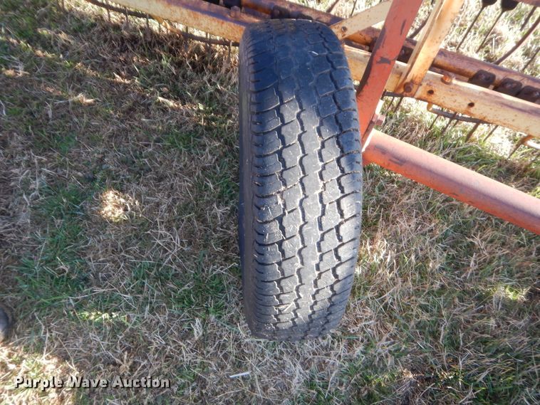 image for item HG9638 (2) New Holland hay rakes